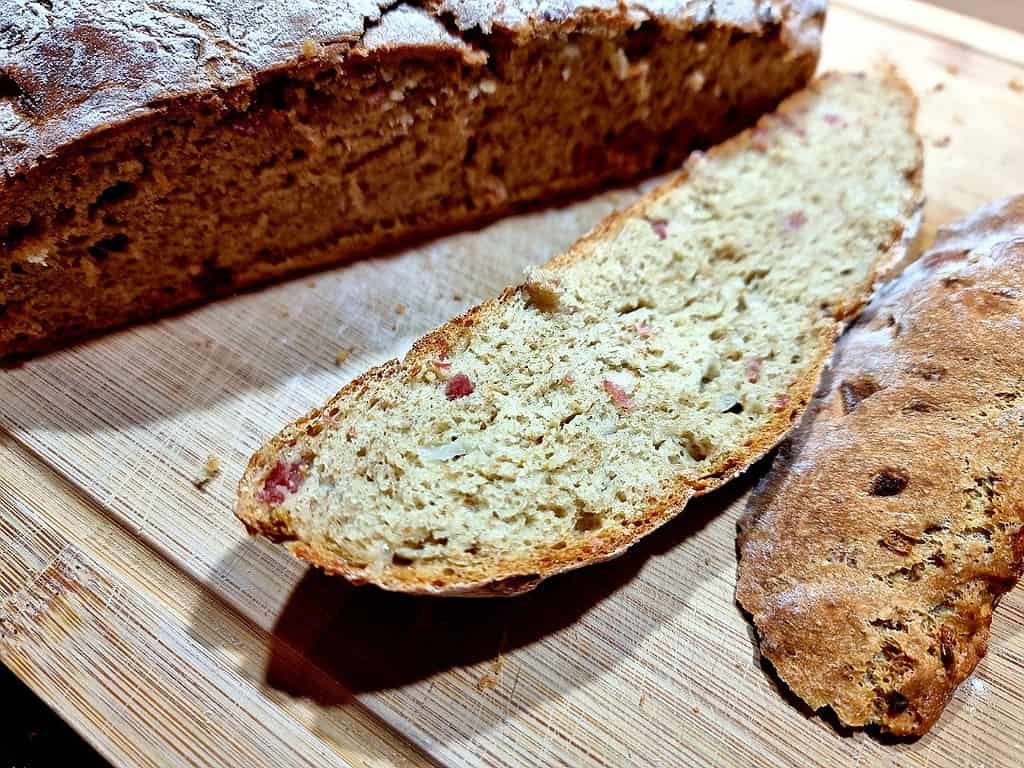 IMG 05092021 185036 1080 x 810 pixel Saftiges Zwiebelbrot mit Speck